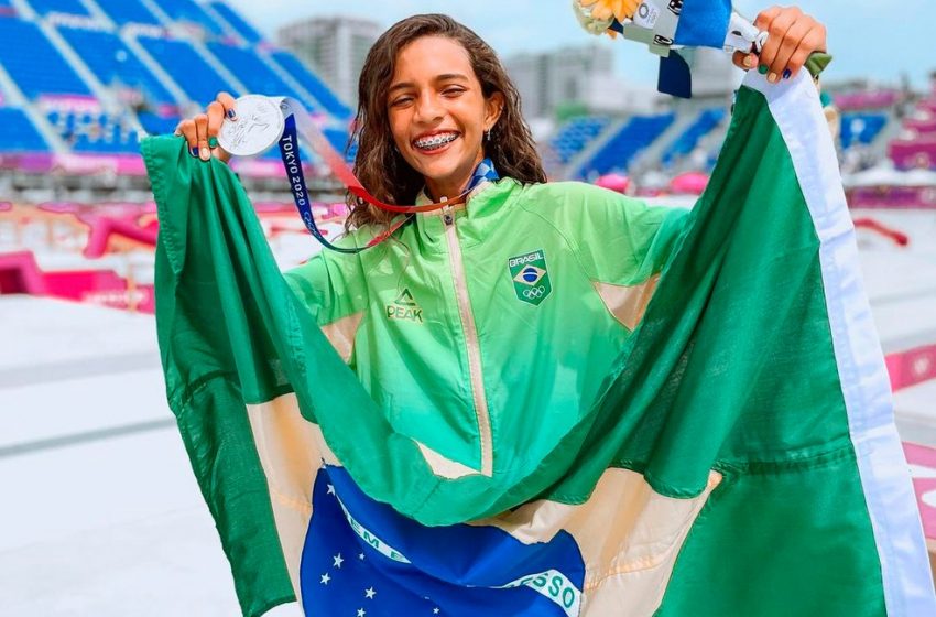  “Obrigada Deus”: com um coração grato e grandes manobras Rayssa Leal conquista medalha de prata