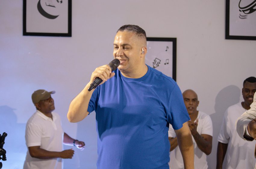  Waguinho comemora 30 anos de carreira lançando nova versão de seu primeiro sucesso no gospel